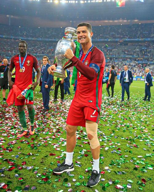 斯洛特正名之战！利物浦5大中场备战强强对话，圣诞冠军或被双杀