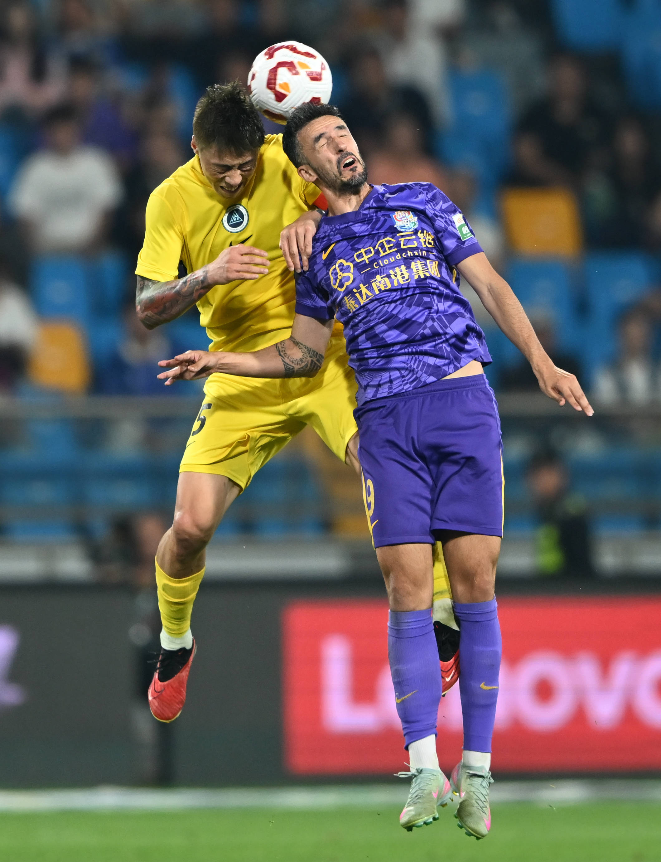 场上场下三人染红 皇马主场负于塞尔塔