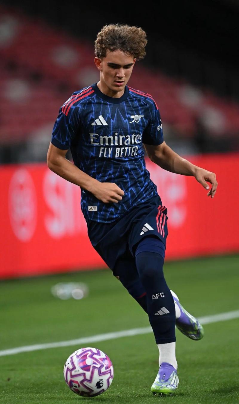 比赛还没开打，曼城却先遭两个致命暴击，主场取胜布莱顿难了