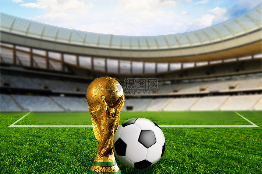 质疑判罚不公，C罗皇马时期也做过相同争议手势并高喊“抢劫”